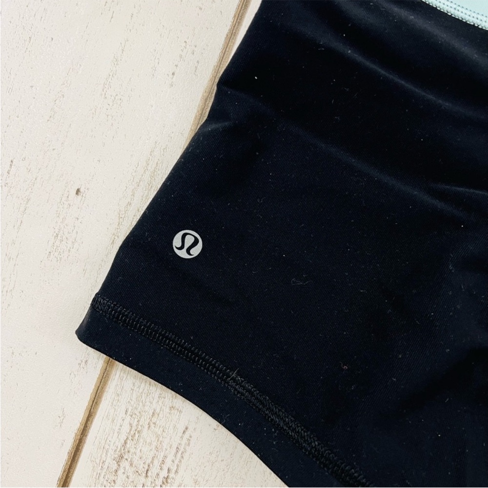Lululemon Reverse Groove Short 4 Regular - Picture 5 of 9